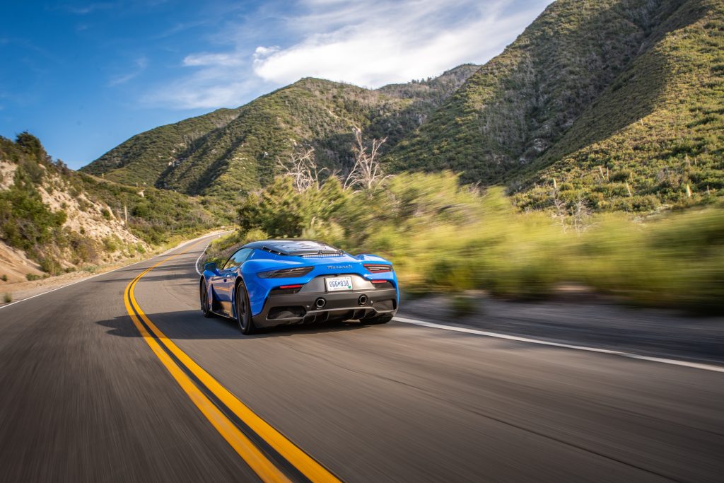 Luxury marketing strategy and sacrifice by Marco Gianni: example Damodaran and Ferrari